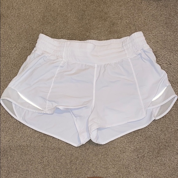 HIGH WAISTED lululemon hotty hot 2.5” shorts
